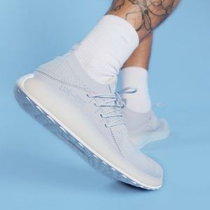 Periwinkle lane eight sneakers